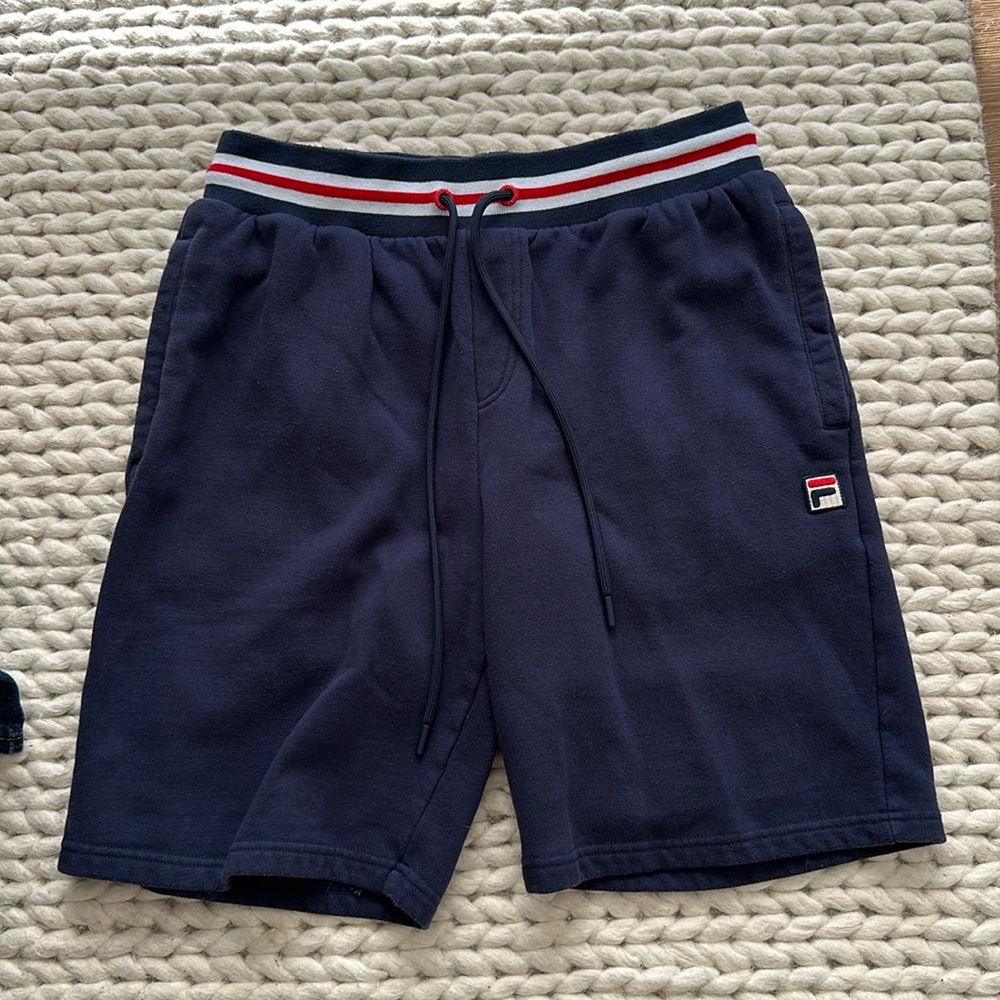 FILA SHORTS SIZE M